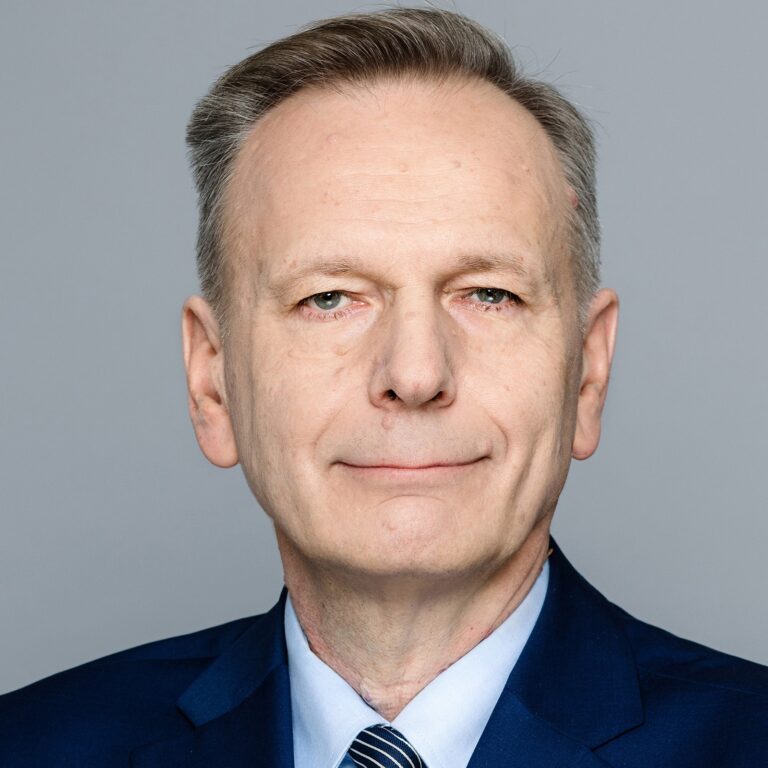 dr JACEK GOLISZEWSKI